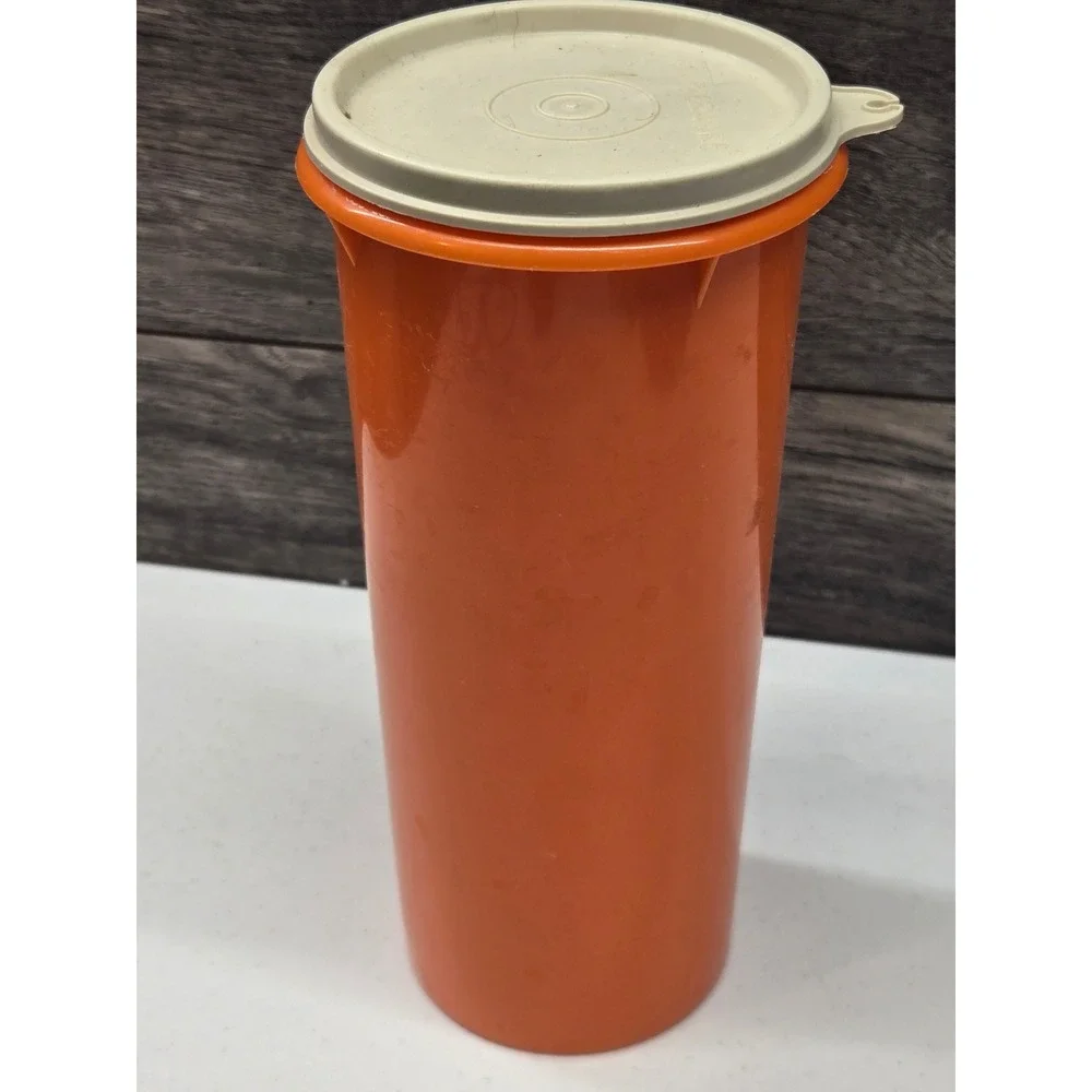 Vintage Tupperware Orange Drink Container 5 Cups #262 USA